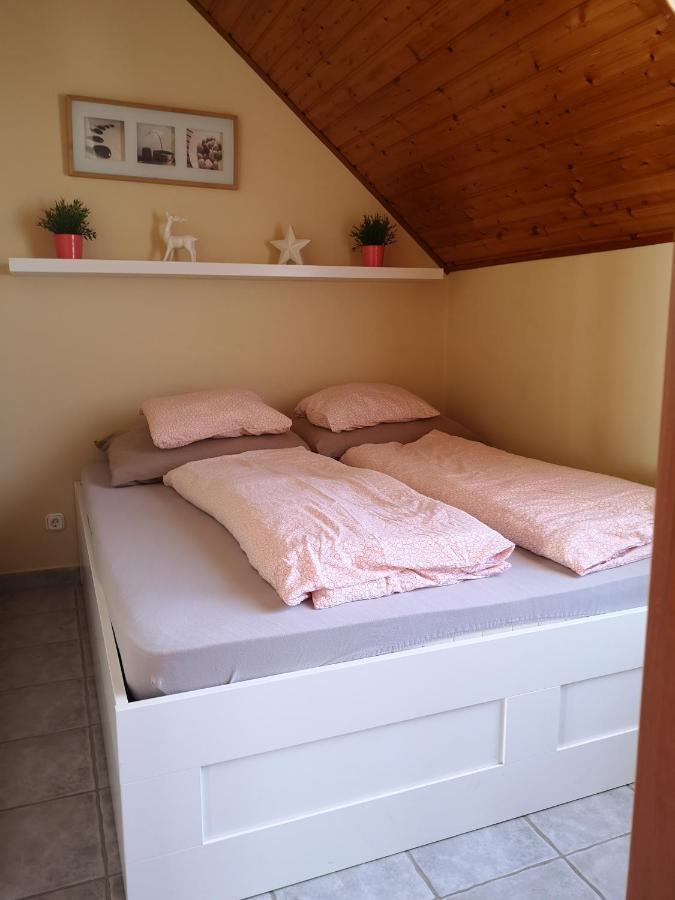Szigeti Apartmanhaz Pecs Ngoại thất bức ảnh