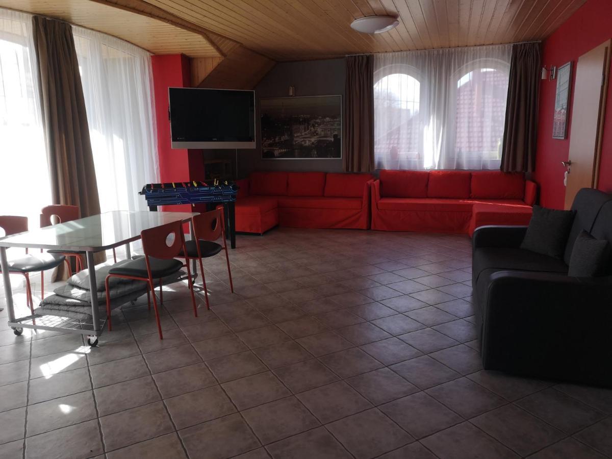 Szigeti Apartmanhaz Pecs Ngoại thất bức ảnh