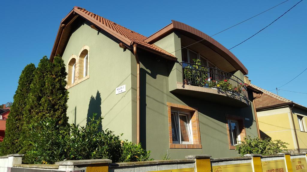 Szigeti Apartmanhaz Pecs Ngoại thất bức ảnh